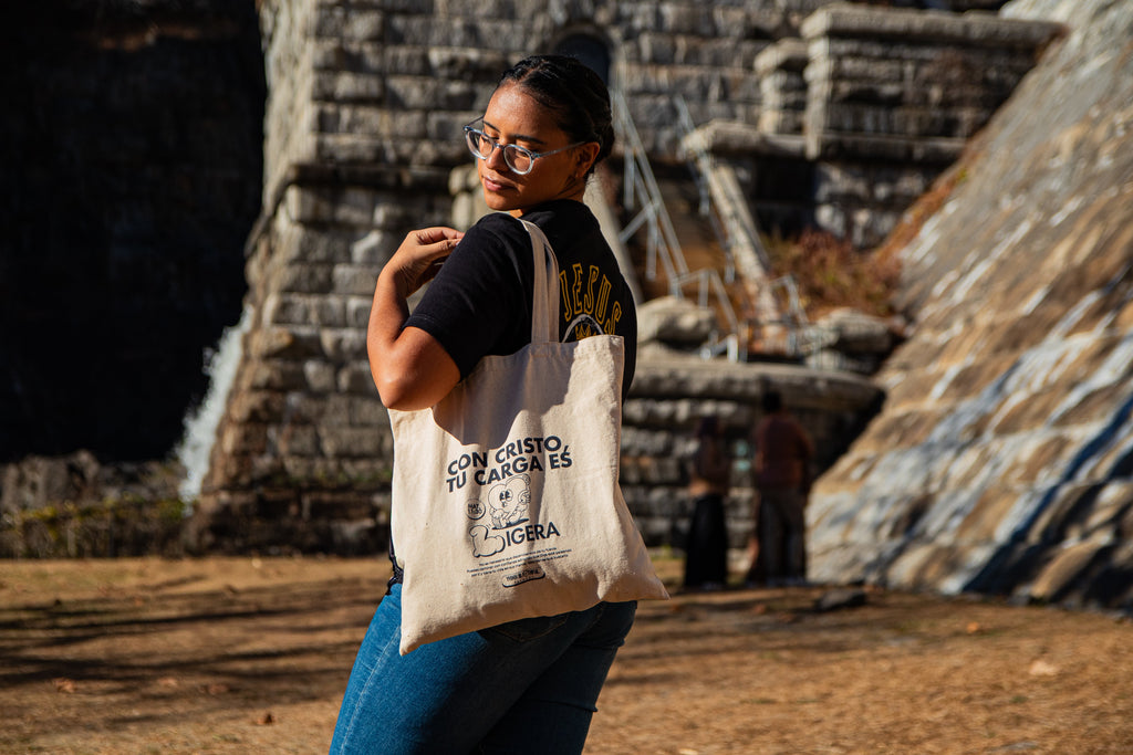 Bolsa de Mano – Con Cristo, Tu Carga Es Ligera